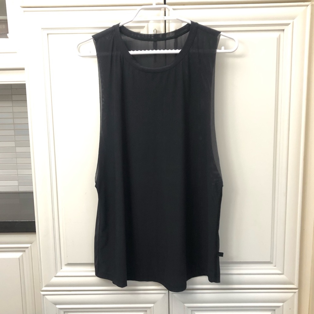 Lululemon women’s sheer crew neck tank top